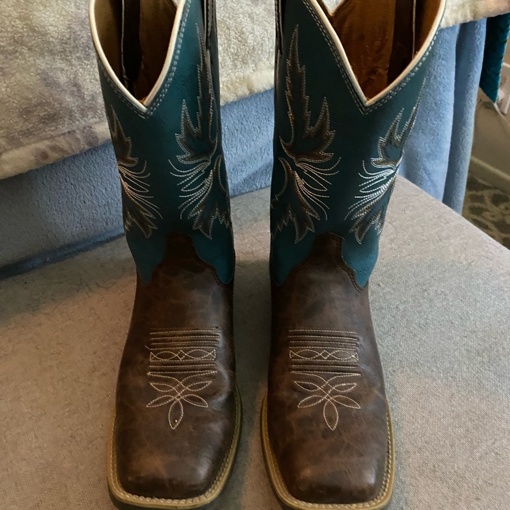 COPY - Justin Cowboy Boots
